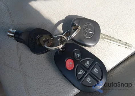 2013 Toyota Sienna Xle V6 8 Passenger из США, поврежденный, VIN 5TDYK3DC1DS400235